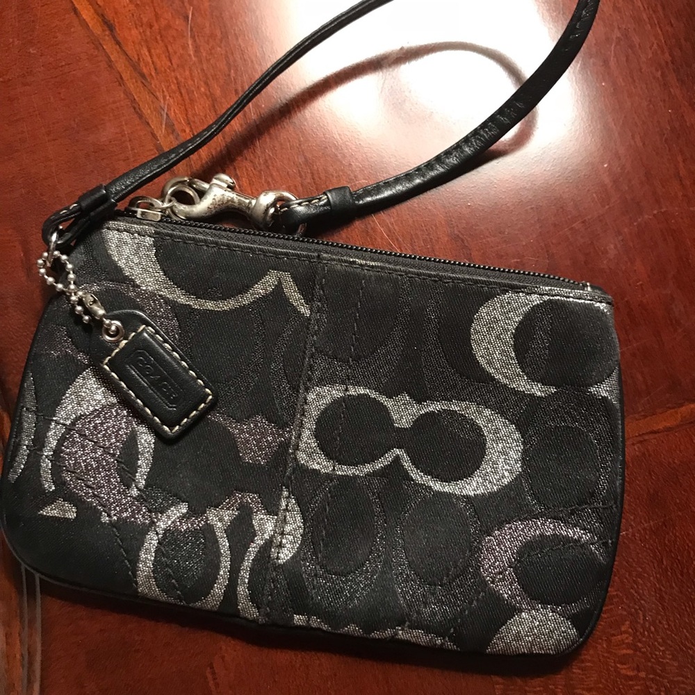 EUC Coach Wristlet